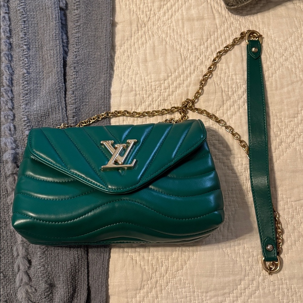 Quilted Crossbody - Picture 3 of 6